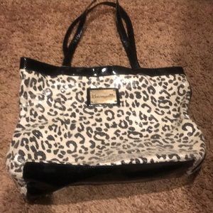 Betsyville Blk & white leopard print handbag
